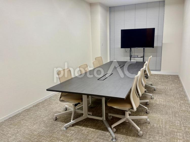 テレビモニターが設置された会議室 ビジネス,会議室,仕事の写真素材