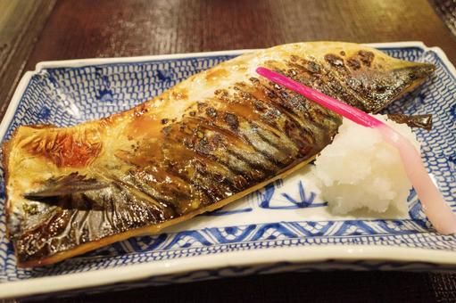 鯖の塩焼き(アップ) 鯖の塩焼き(アップ)の写真
