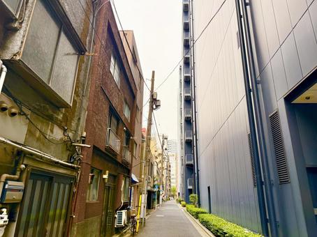 八丁堀の風情ある路地裏 八丁堀の風情ある路地裏 八丁堀,空,路地裏の写真素材