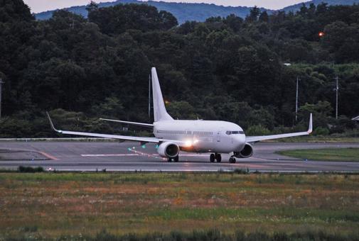 飛行機 飛行機 旅客機,航空機,フライトの写真素材