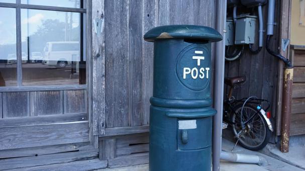 Photo, round post, post, post box, 
