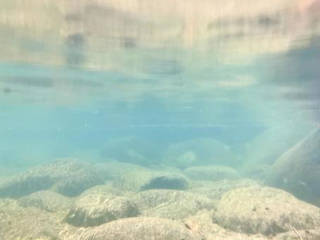 Underwater in a crystal clear mountain stream⑫, JPG Underwater in a crystal clear mountain stream⑫, JPG