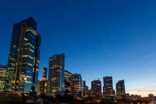 きらめくバンクーバーの夜景 きらめくバンクーバーの夜景 夜景,ビル,都市の写真素材
