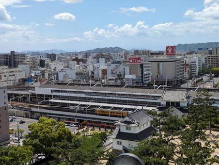 福山城天守閣から見た福山駅 福山城天守閣から見た福山駅 福山城,福山駅,お城の写真素材