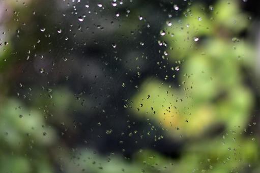ガラスと雨 ガラスと雨の写真