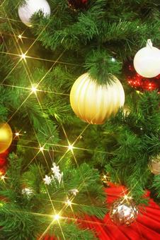 クリスマスツリーの接写 クリスマスツリー,インテリア,赤の写真素材