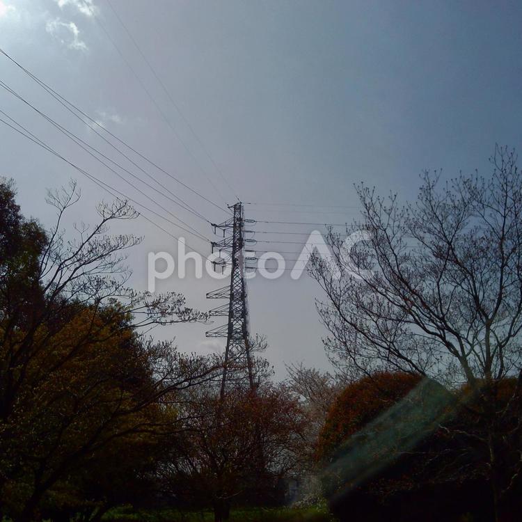 鉄塔がある風景 鉄塔,送電線,電線の写真素材