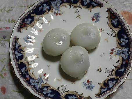 白玉だんご餡子入り 白玉だんご餡子入り だんご,甘味,お菓子の写真素材
