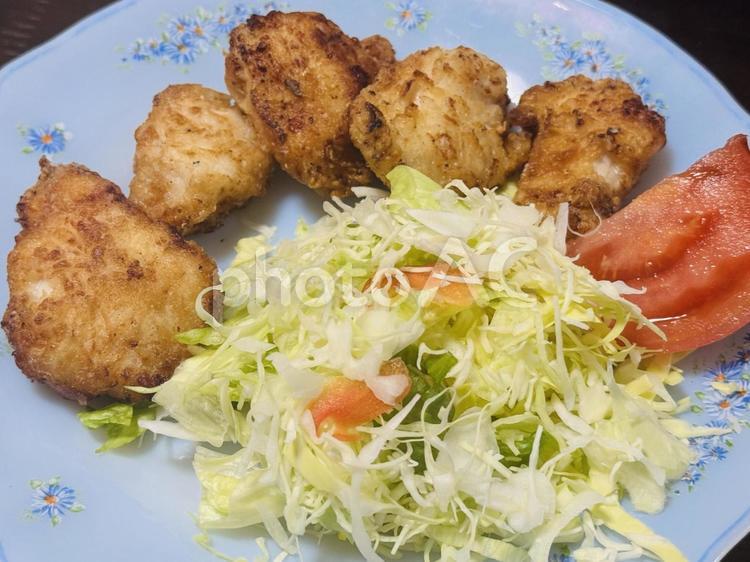 野菜と唐揚げ からあげ,唐揚げ,美味しいの写真素材