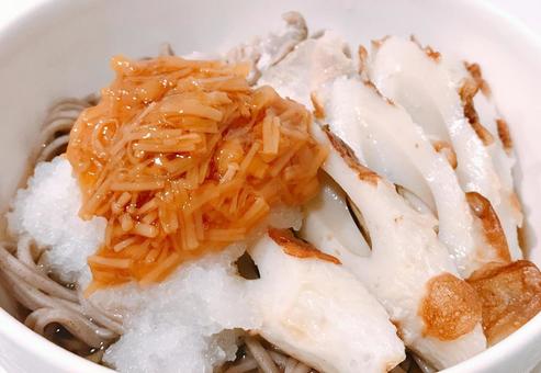 竹輪なめ茸おろし蕎麦 竹輪なめ茸おろし蕎麦 竹輪なめ茸おろし蕎麦,おろしなめ茸蕎麦,フードの写真素材