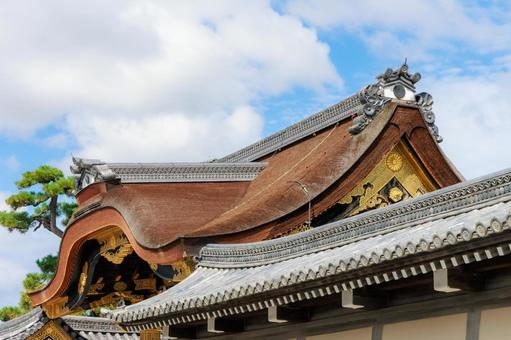 金色の神殿屋根 金色の神殿屋根 二条城,神殿,屋根の写真素材