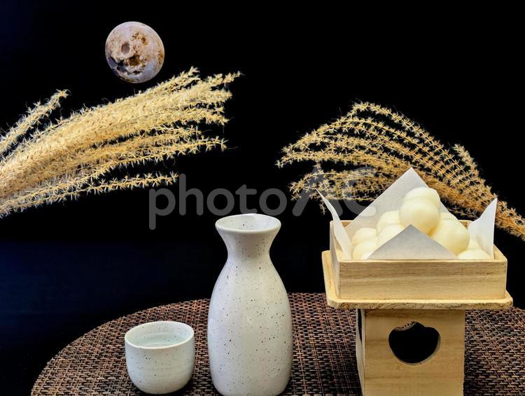 秋イメージ（お月見）3 秋,お月見,中秋の名月の写真素材