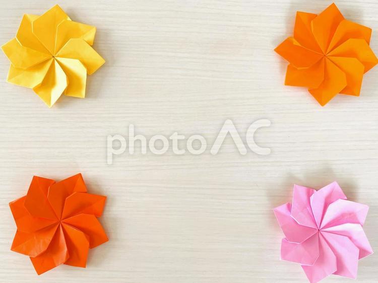 折り紙フレーム（立体的なダリアの花）７ 折り紙,花,ダリアの写真素材