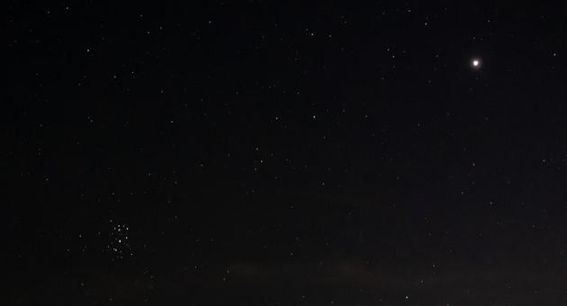 すばると惑星、ひとときの邂逅 すばると惑星、ひとときの邂逅 すばる,プレアデス,惑星の写真素材