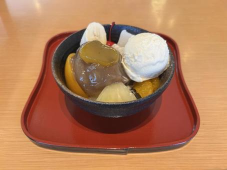 クリーム栗あんみつ クリーム栗あんみつの写真