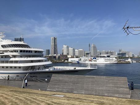 クルーズとビル クルーズとビルの写真