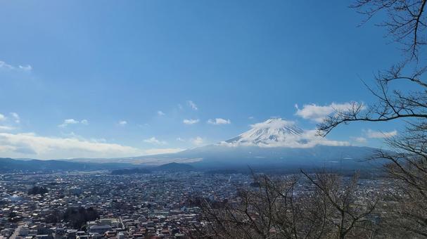 青空と大地と富士山 青空と大地と富士山 山,山脈,青空の写真素材