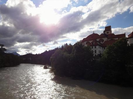 ドイツ　フュッセン　川と街並みの写真