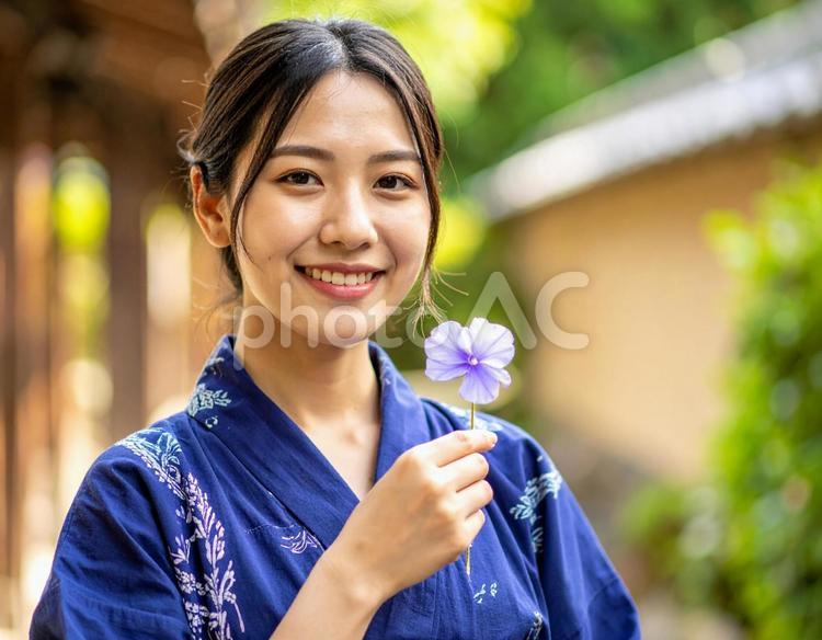 8月の誕生花トルコキキョウと、浴衣の彼女 8月,誕生花,トルコキキョウの写真素材