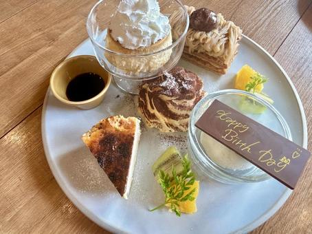 おしゃれバースデースイーツ おしゃれバースデースイーツ おしゃれ,バースデー,スイーツの写真素材