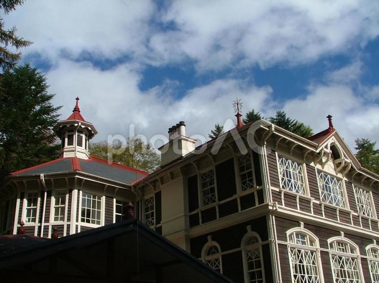軽井沢旧三笠ホテルの紅葉 長野県,軽井沢,旧三笠ホテルの写真素材