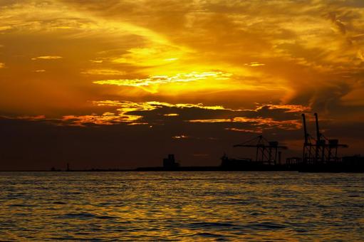 大阪港、夕日と海 大阪港、夕日と海 大阪港,海,夕日の写真素材