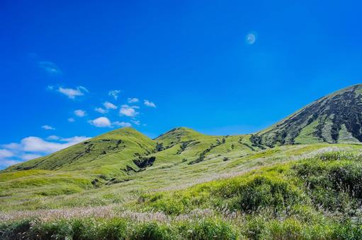 熊本県　阿蘇市　阿蘇くじゅう国立公園 阿蘇くじゅう国立公園,阿蘇,熊本の写真素材