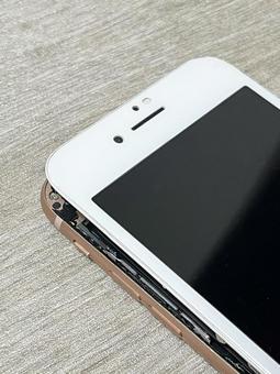 膨張したスマートフォン-01 膨張したスマートフォン-01の写真