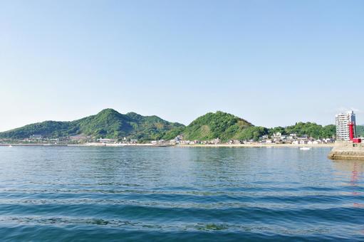 三津浜港からの海の風景 三津浜港からの海の風景 海,海の風景,三津浜港の写真素材