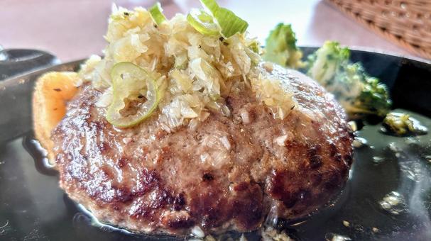 ねぎ塩ハンバーグ ねぎ塩ハンバーグ ハンバーグ,ねぎ塩,ソースの写真素材