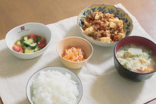 麻婆豆腐定食 麻婆豆腐定食 定食,中華,料理の写真素材