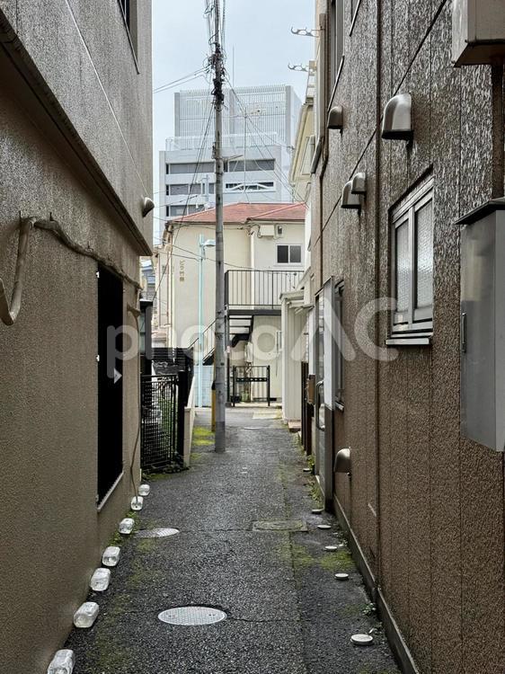 池袋　路地裏の街並み 池袋,目印,郊外の写真素材