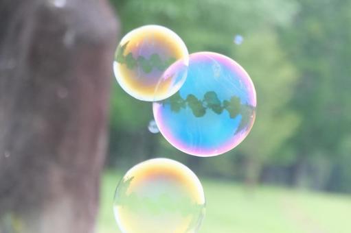 シャボン玉 シャボン玉,風船,童心の写真素材