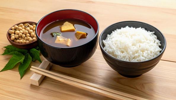 味噌汁と大豆の写真