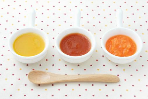First baby food red vegetables, JPG First baby food red vegetables, alimento de destete temprano, alimento para bebé, alimentos para bebés muy tempranos, JPG