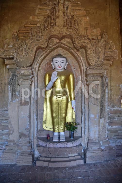 バガン遺跡のシュエレイク寺院内部の仏陀像 シュエレイクパゴダ,shweleiktoo,バガン遺跡の写真素材
