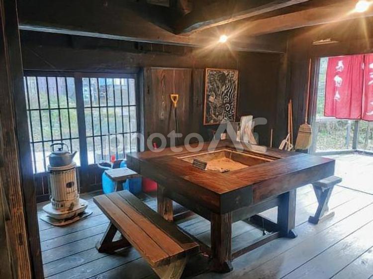 古民家の休憩室 屋内で,木材,住宅の写真素材