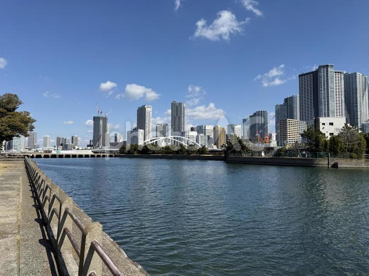 浜離宮からの街並み 浜離宮恩賜公園,春,立春の写真素材