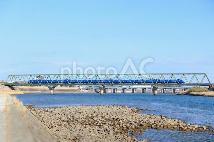 山国川を渡る883系特急「ソニック」 山国川,橋梁,鉄橋の写真素材