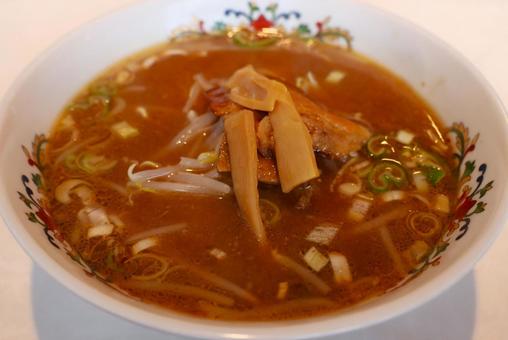 中華料理店のみそラーメン 中華料理店のみそラーメンの写真