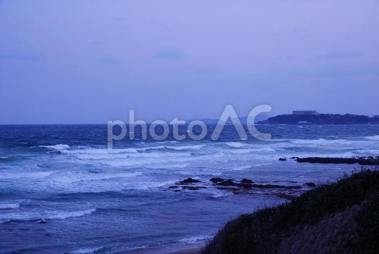 浜辺の風景 夜明け,サンライズ,日の出の写真素材