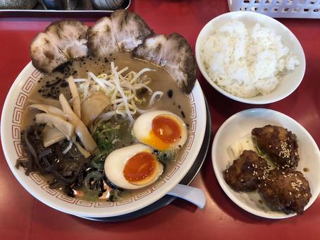 熊本ラーメンセット 熊本ラーメンセット ラーメン,食べ物,料理の写真素材