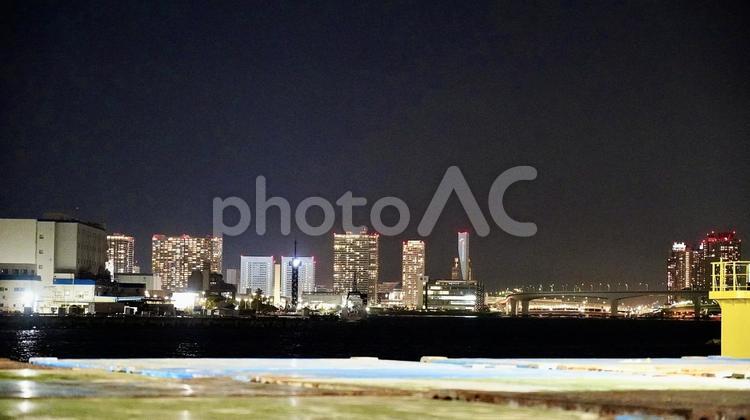 東京ベイエリアの夜のビル群 ベイエリア,東京湾,海の写真素材