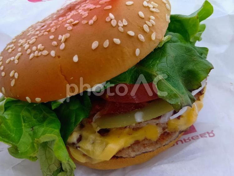 ハンバーガー　トマト　チーズ　レタス ハンバーガー,トマト,チーズの写真素材