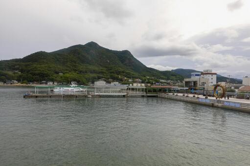 【小豆島】土庄港 土庄港,土庄,瀬戸内海の写真素材