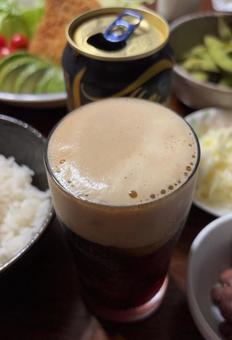 ビール ザ プレミアム モルツ 黒 ビール ザ プレミアム モルツ 黒の写真