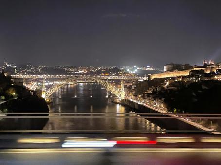 夜のドン・ルイス1世橋(ポルト) 夜のドン・ルイス1世橋(ポルト)の写真