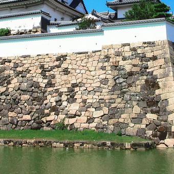 大阪府-岸和田城-石垣と犬走り-近景 大阪府-岸和田城-石垣と犬走り-近景の写真