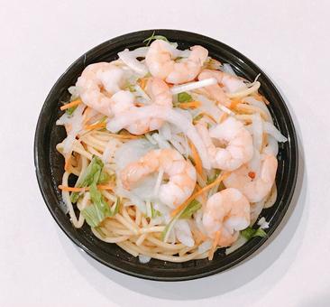 えびのトリュフ香るソースのキノコパスタ えびたっぷりトリュフ香るソース,海老,きのこパスタの写真素材