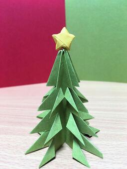 折り紙　クリスマスツリーの写真